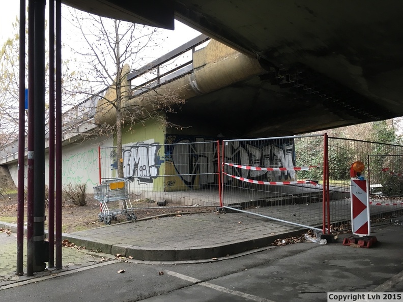 Endlich, das neue Einkaufszentrum unter der Hochstraße wird gebaut ! - 41.JPG 41.JPG